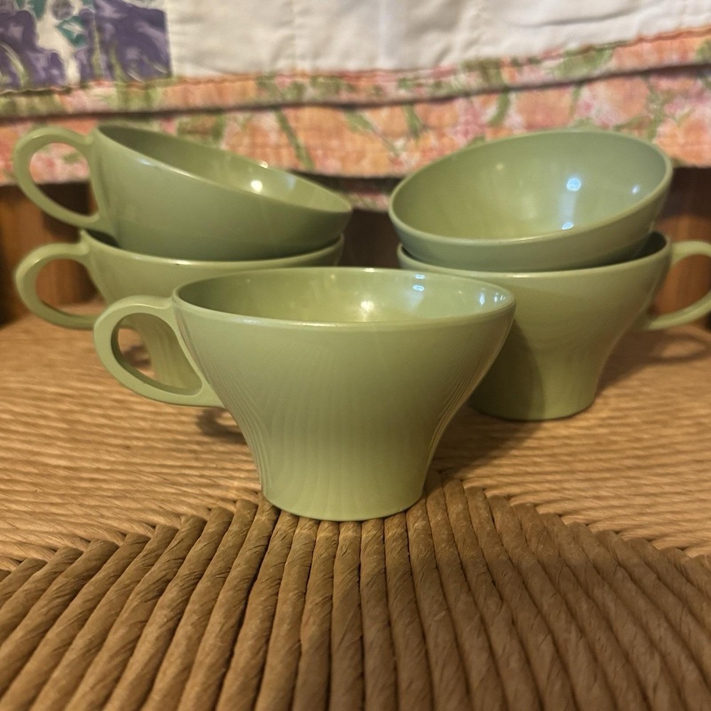 Vintage‎ Melamine Avocado Green Coffee Cups Set Of 5